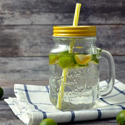 Glass Bwè Bokal Ak Paille